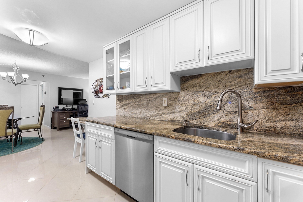 3215 S Ocean Boulevard - Photo 7