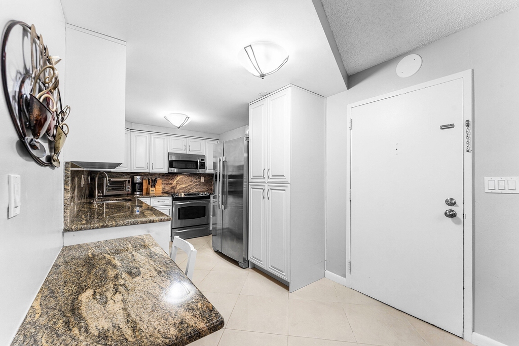 3215 S Ocean Boulevard - Photo 3