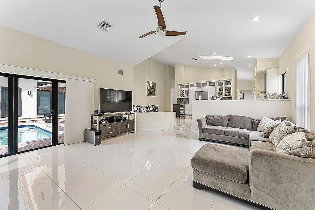 4551 Nw 26th Place - Photo 27