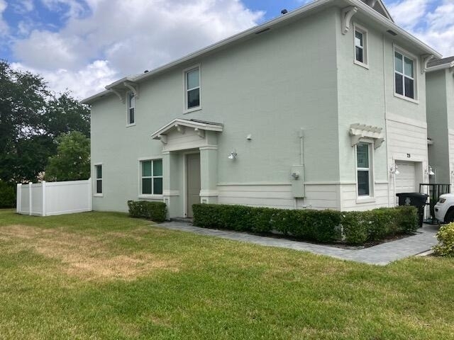 229 Se Woodbark Street - Photo 1