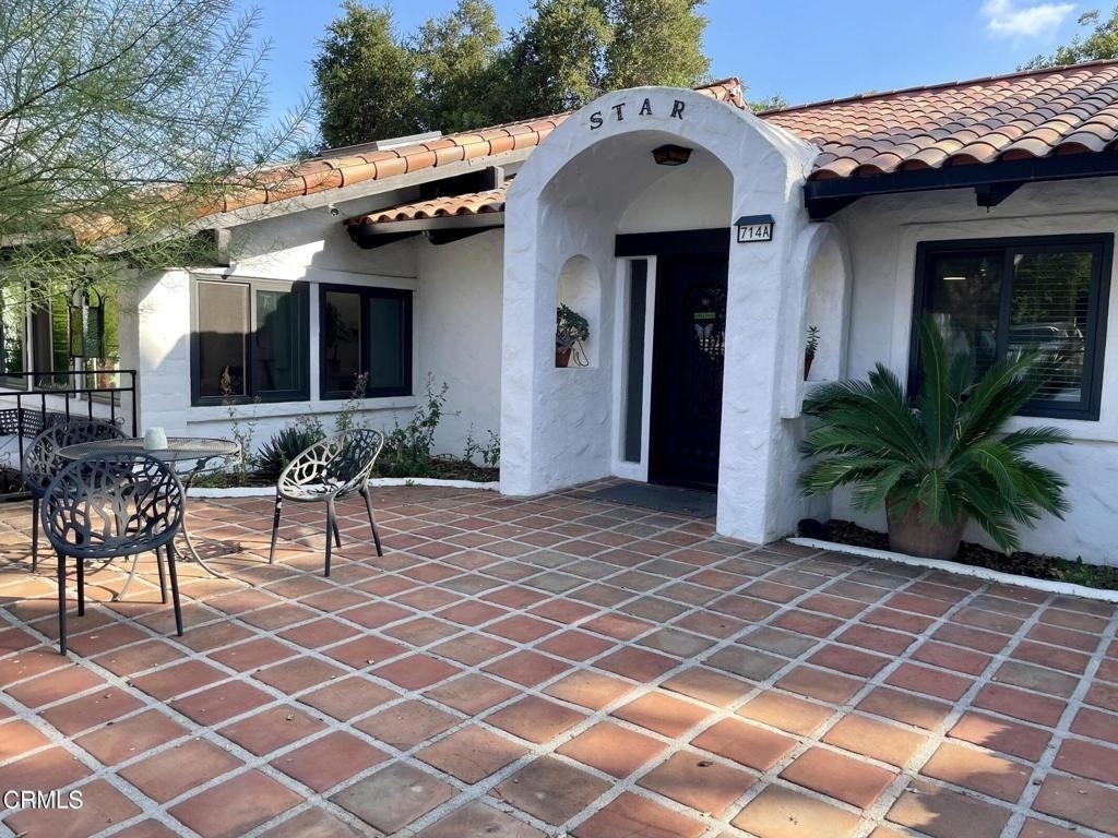 714 S La Luna Avenue - Photo 1