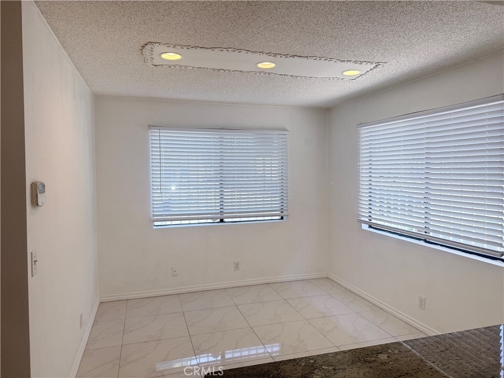 511 N Mcpherrin - Photo 2