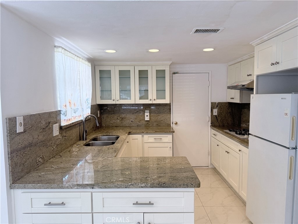 511 N Mcpherrin - Photo 3
