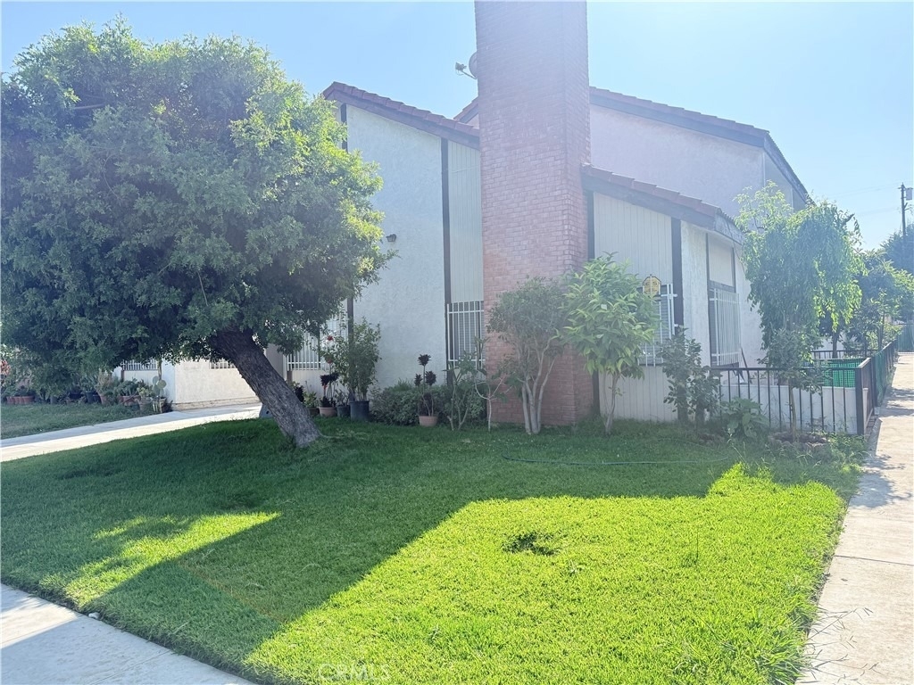 511 N Mcpherrin - Photo 1
