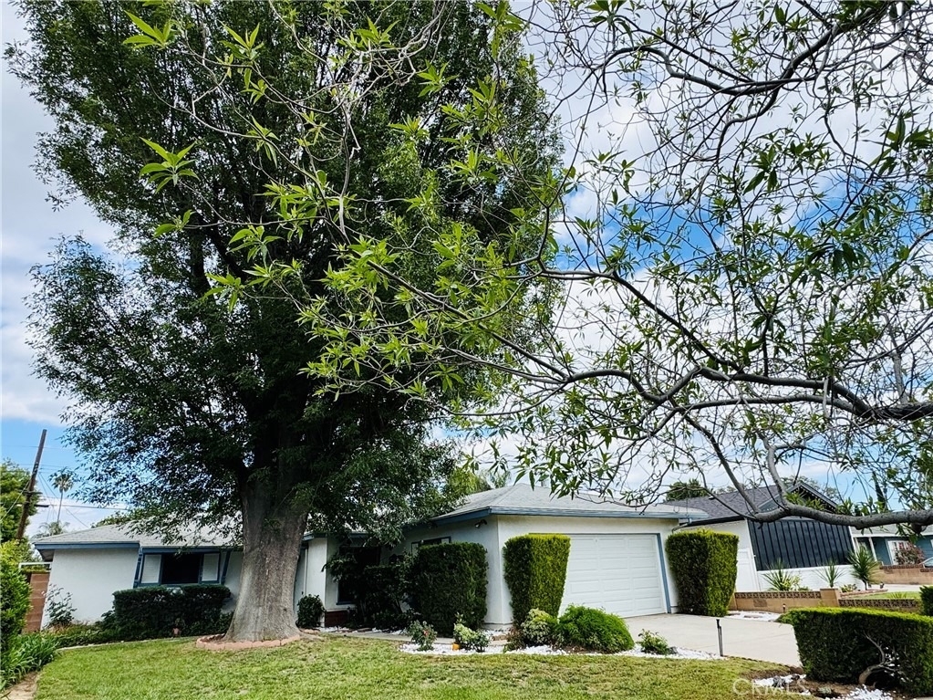 8208 Kentland - Photo 0