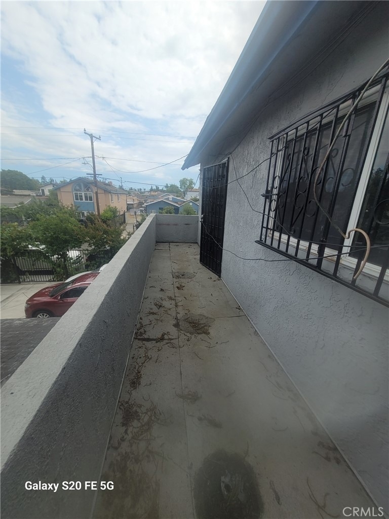 1037 W 108 Street - Photo 6