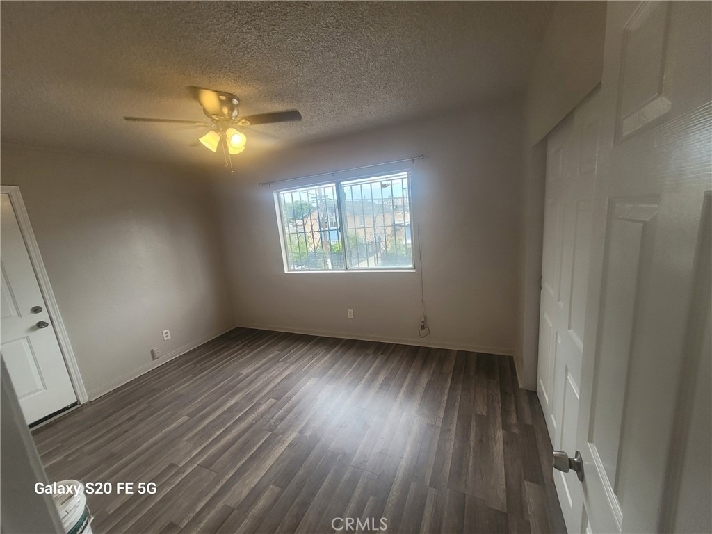1037 W 108 Street - Photo 5