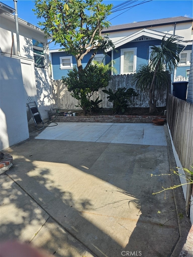 1204 Bonnie Brae - Photo 3