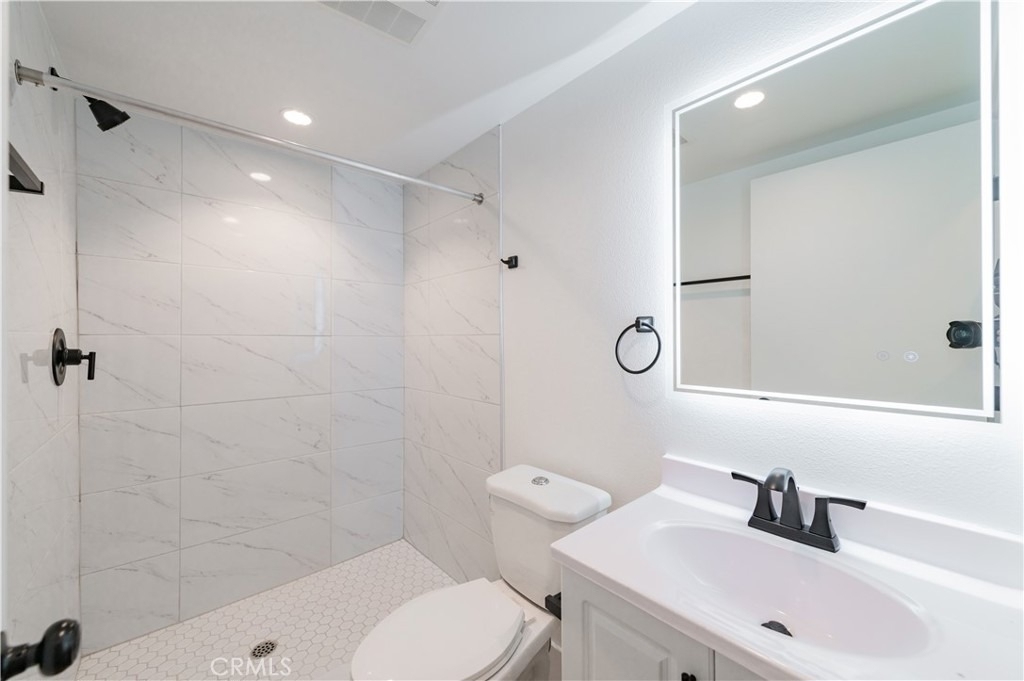 5654 La Mirada Avenue - Photo 3