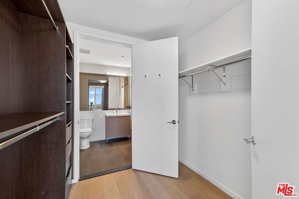 889 Francisco Street - Photo 11