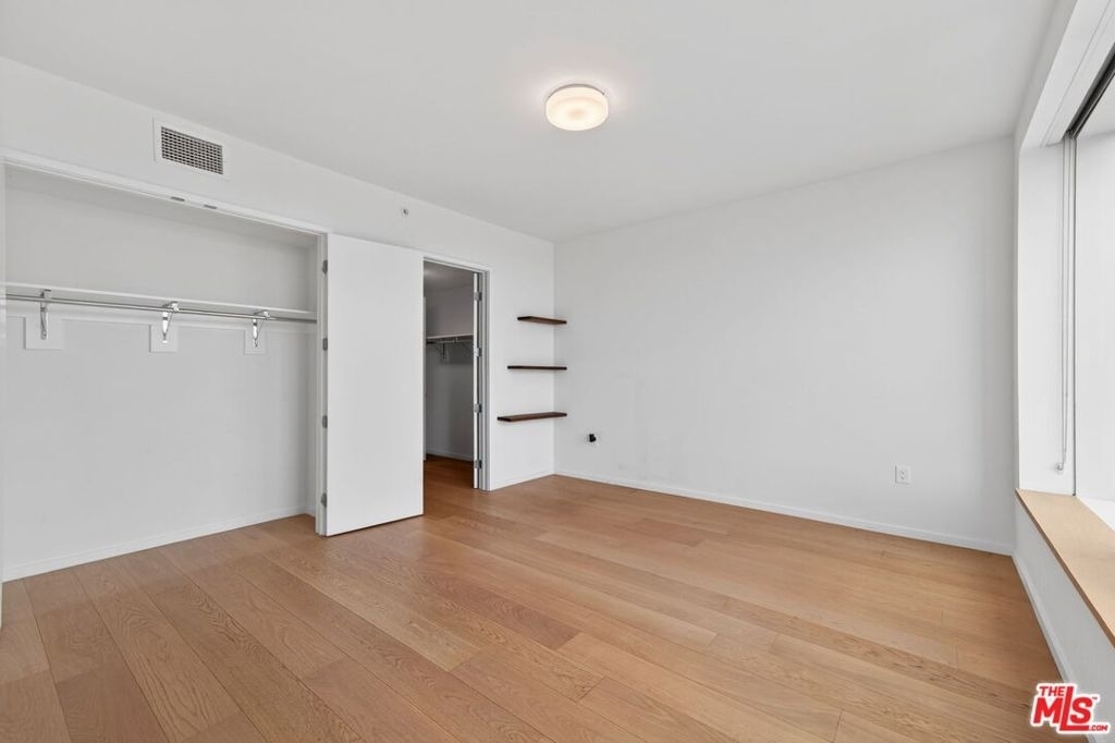 889 Francisco Street - Photo 9