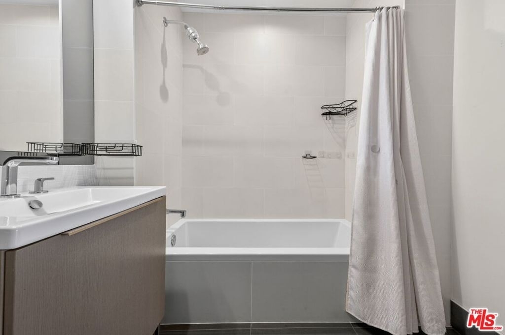 889 Francisco Street - Photo 13