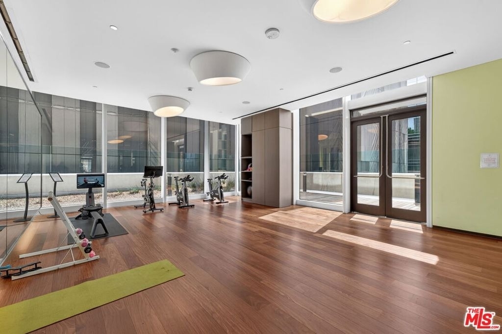 889 Francisco Street - Photo 22