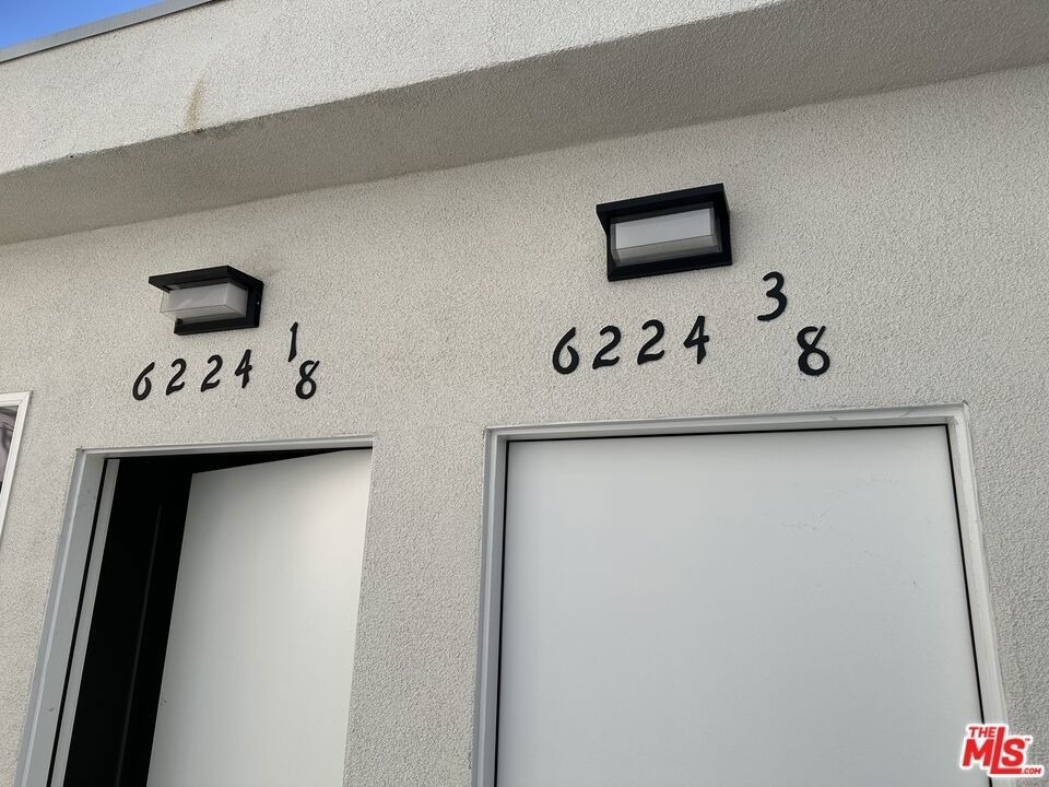 6224 1/8 De Longpre Avenue - Photo 3