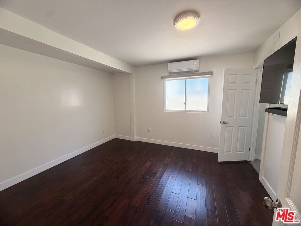 10103 Washington St - Photo 3