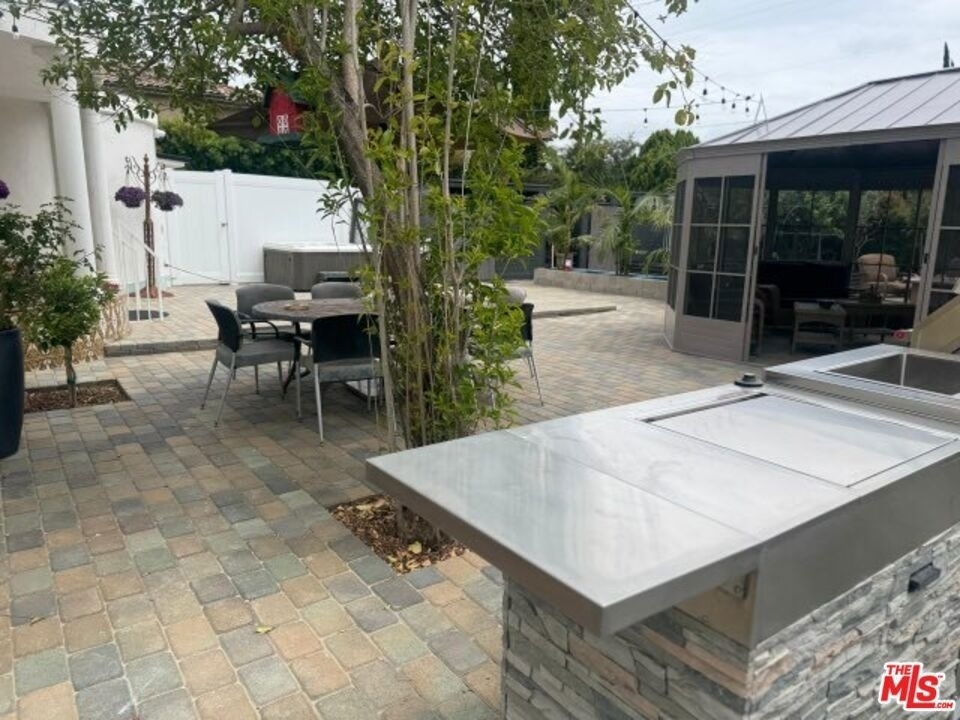 13551 Hart Street - Photo 37