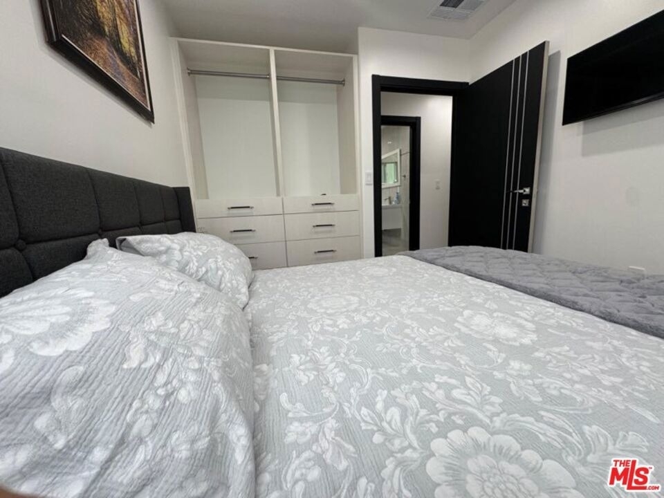 13551 Hart Street - Photo 53