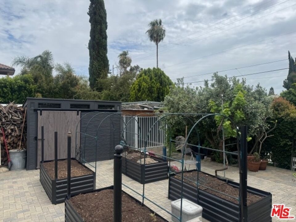 13551 Hart Street - Photo 18