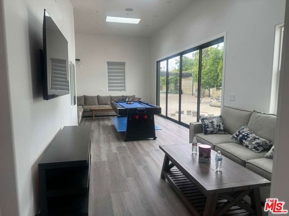 13551 Hart Street - Photo 43