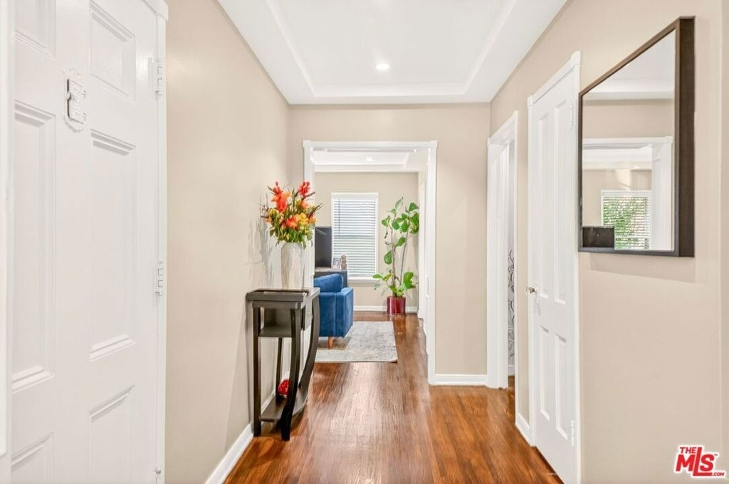 9928 Robbins Drive - Photo 8