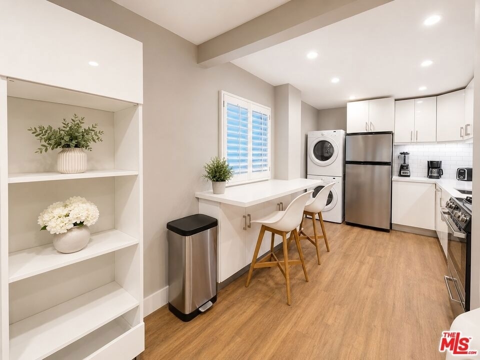 10 27th Avenue - Photo 1