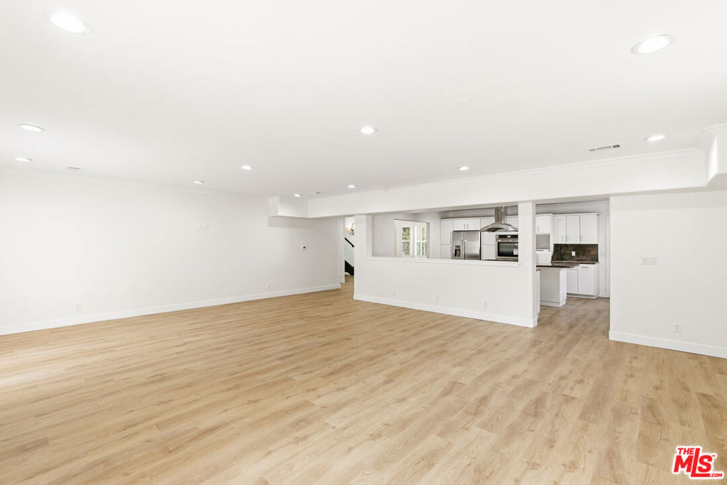 23114 Mariano Street - Photo 23