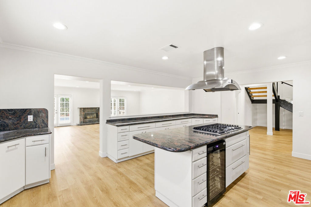 23114 Mariano Street - Photo 13