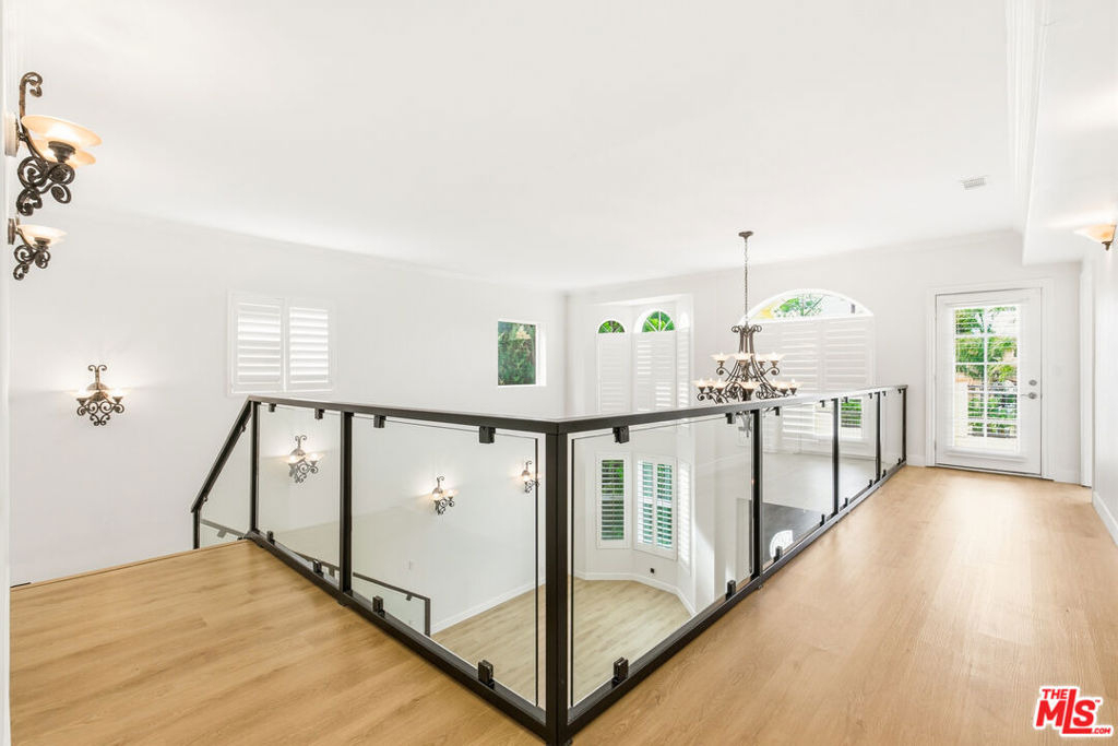 23114 Mariano Street - Photo 26