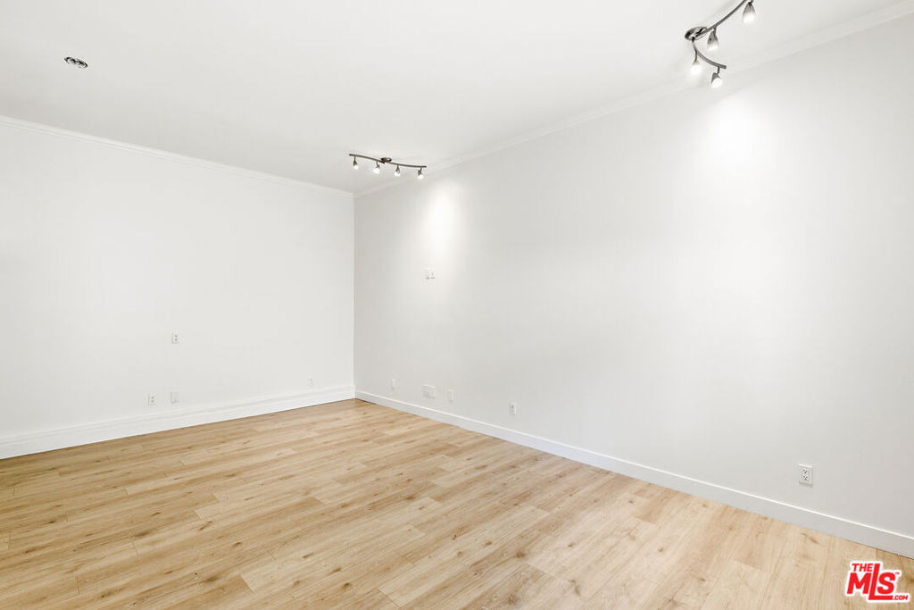 23114 Mariano Street - Photo 16