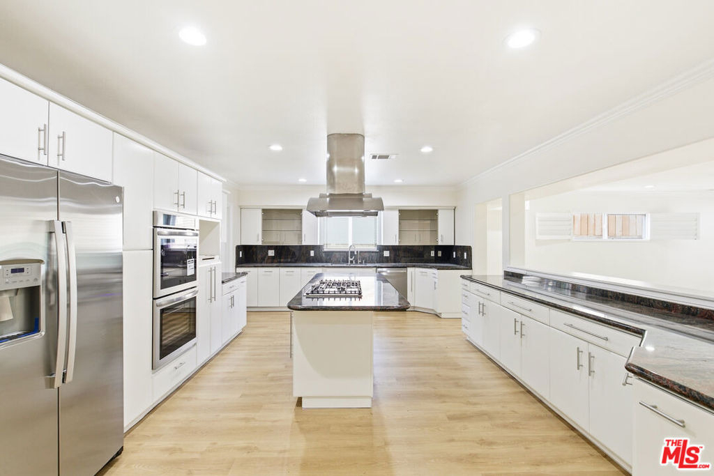 23114 Mariano Street - Photo 11