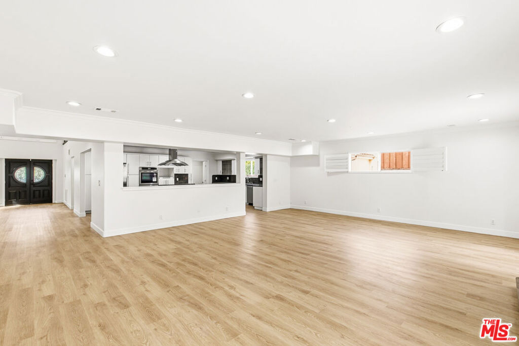 23114 Mariano Street - Photo 21