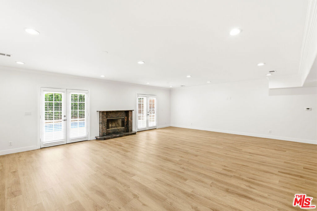 23114 Mariano Street - Photo 20