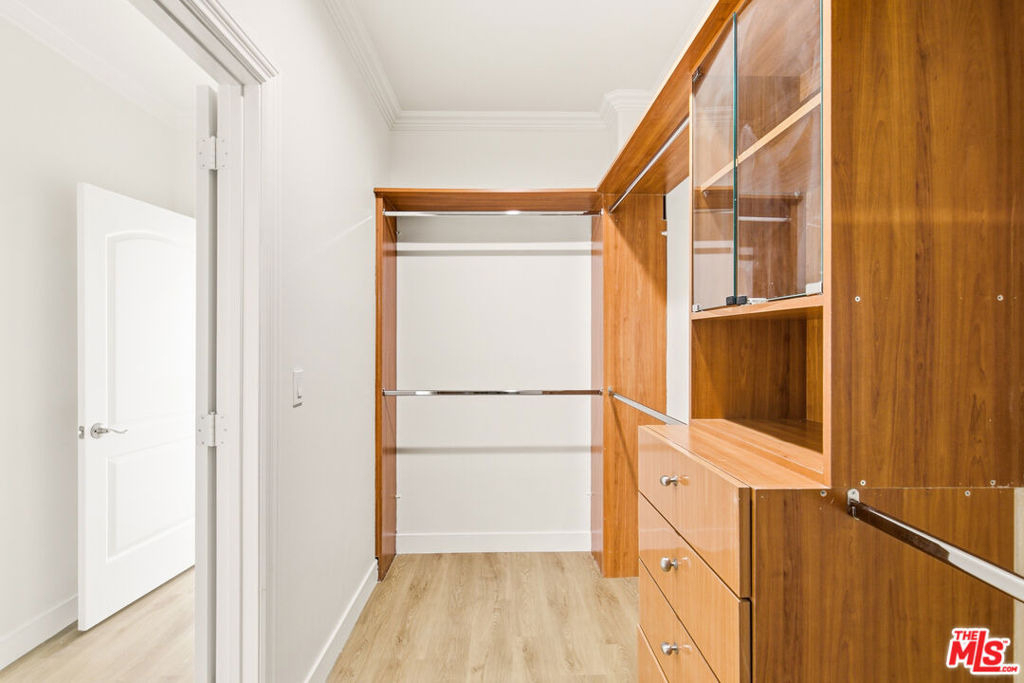 23114 Mariano Street - Photo 33