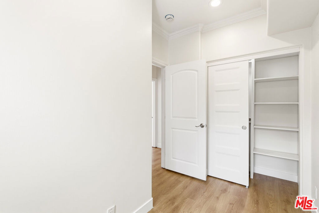 23114 Mariano Street - Photo 46