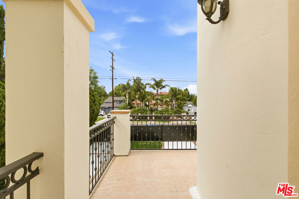 23114 Mariano Street - Photo 30
