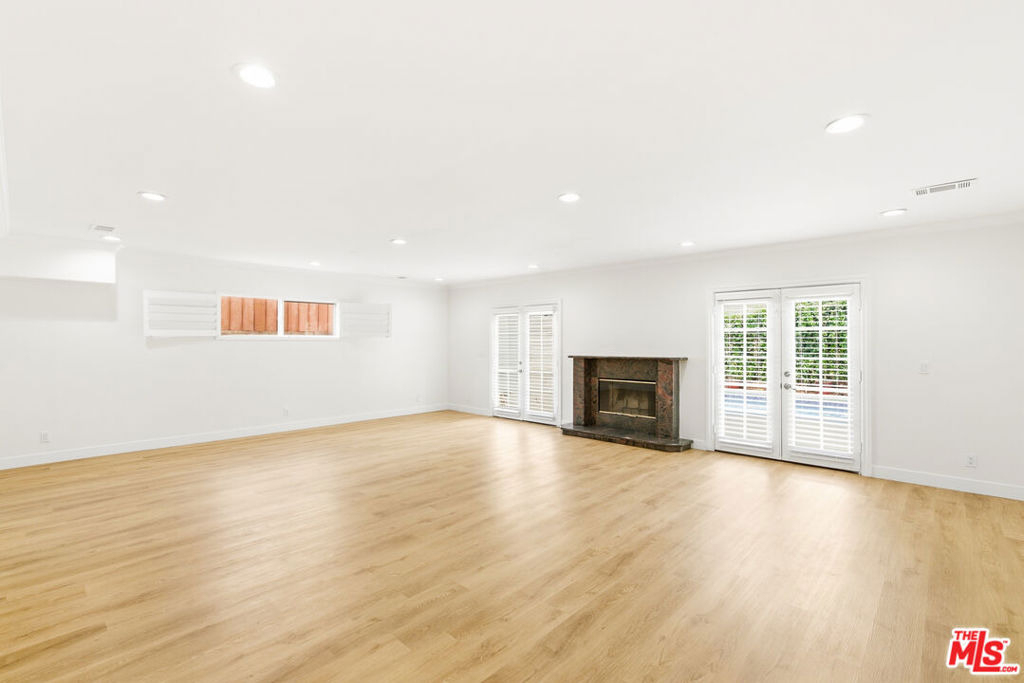 23114 Mariano Street - Photo 20