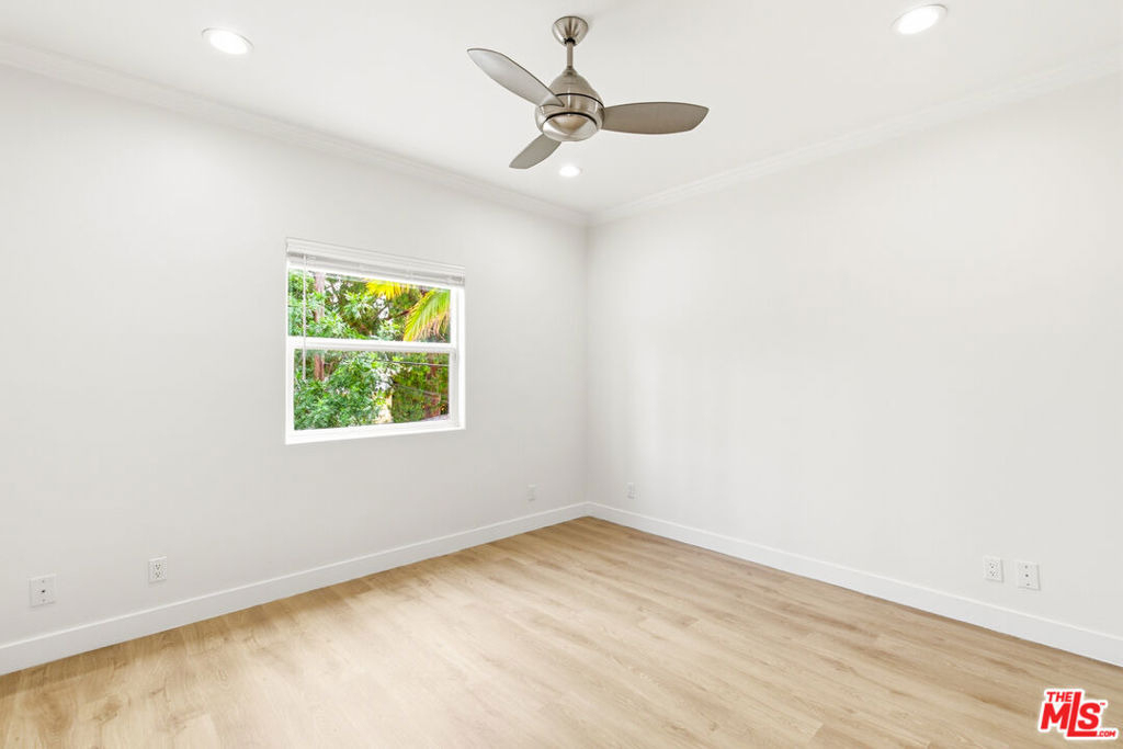 23114 Mariano Street - Photo 47