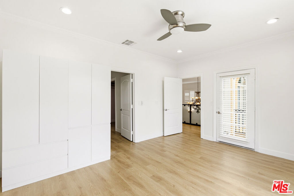 23114 Mariano Street - Photo 32