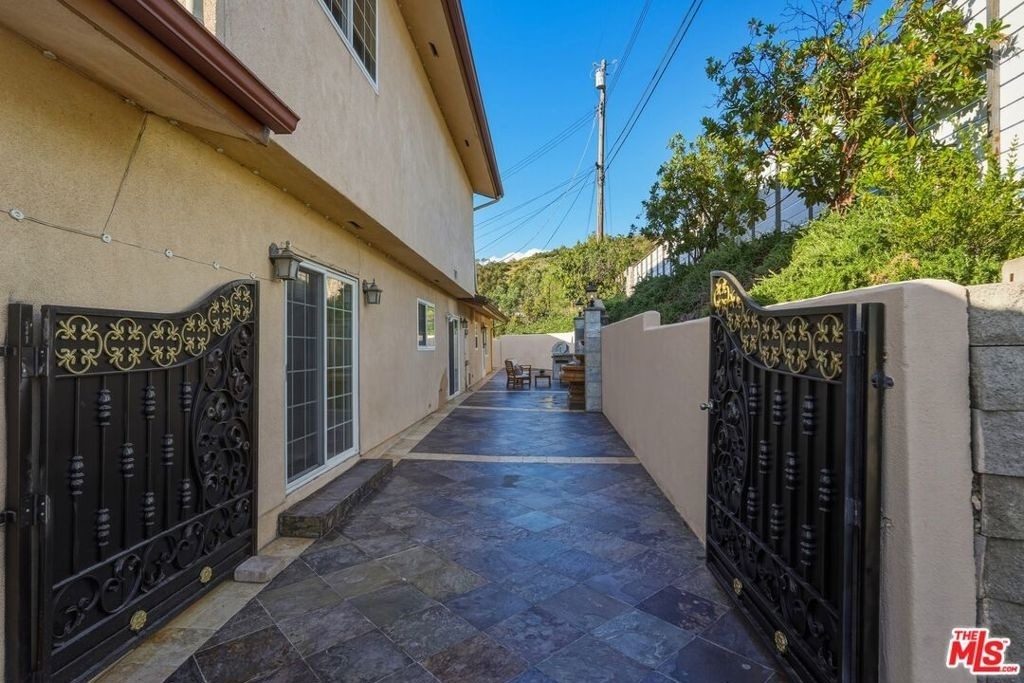 5356 Waldo Place - Photo 44