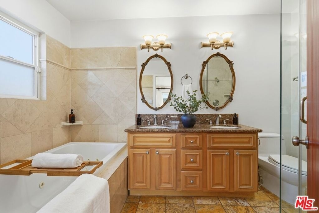 5356 Waldo Place - Photo 36