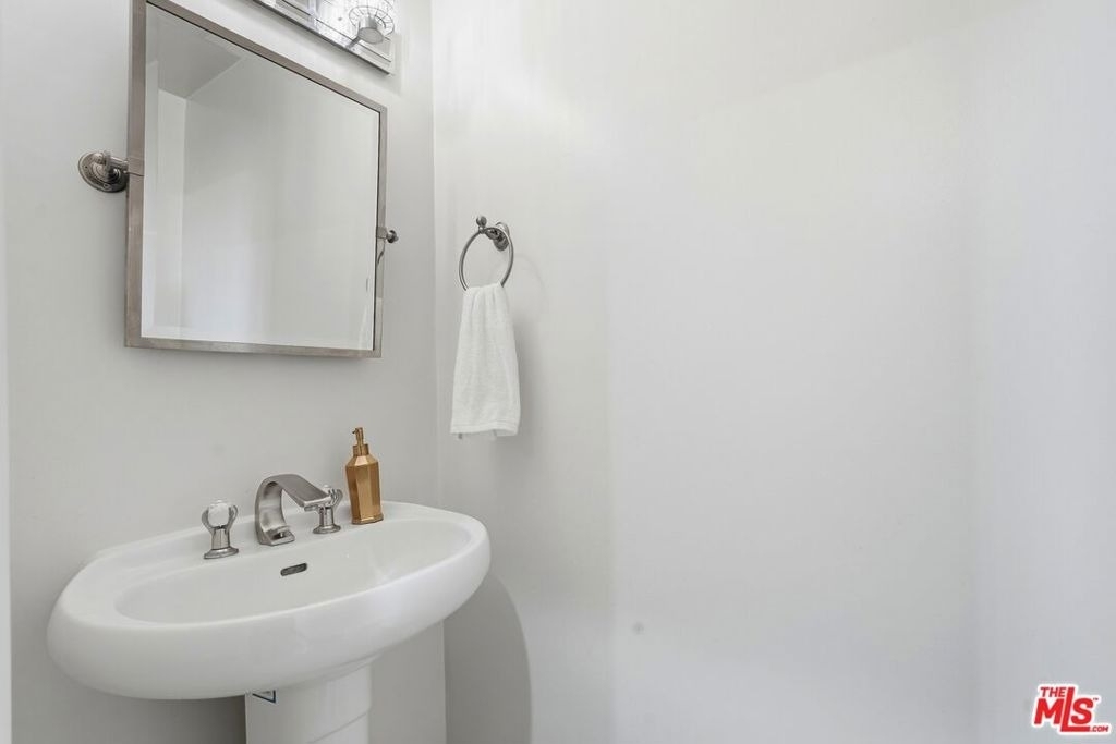 5356 Waldo Place - Photo 28