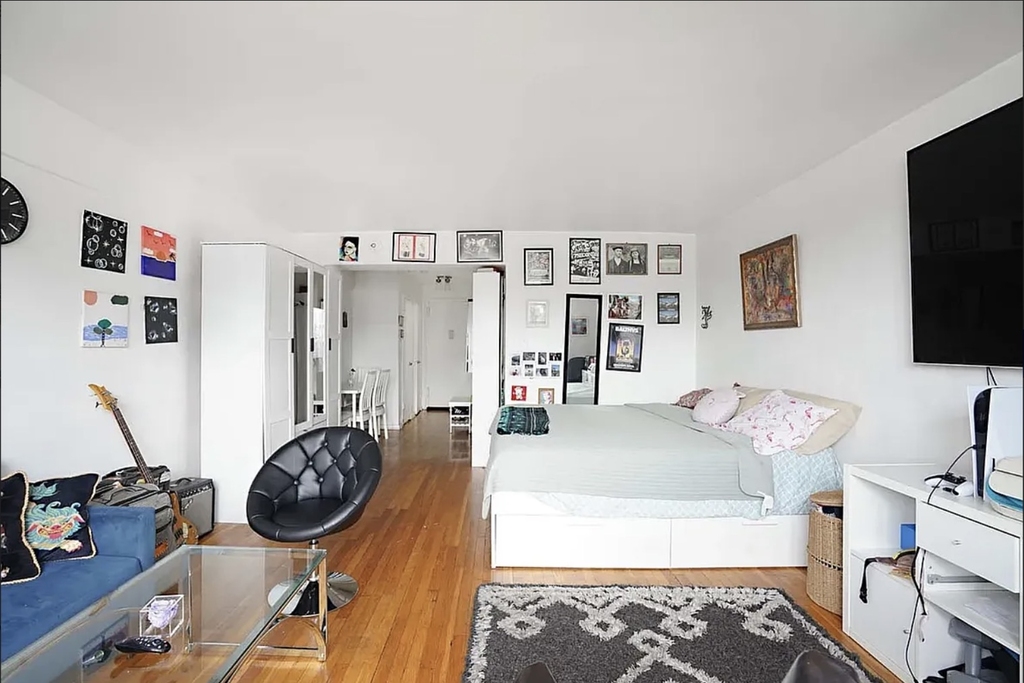 150 Hawthorne Street - Photo 4