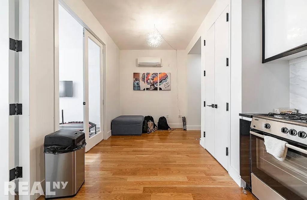 East 32nd Street - Photo 3
