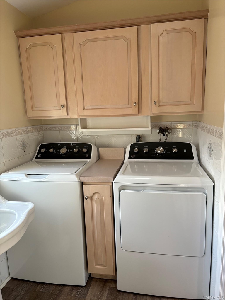 445 North Country Road - Photo 2