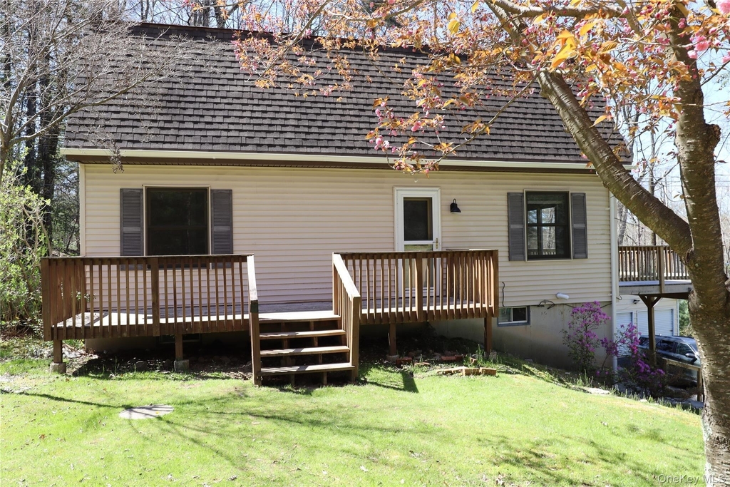 45 Laurel Hollow Estate - Photo 3