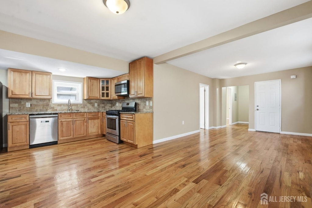 164 S Ridgewood Drive - Photo 3