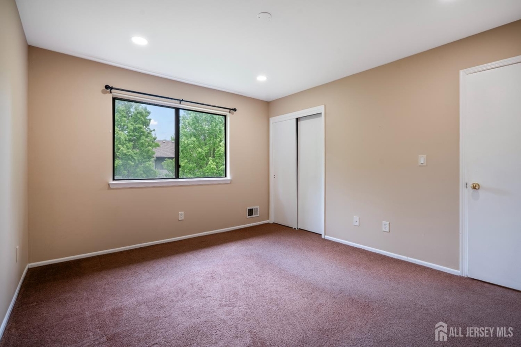 4410 Birchwood Court - Photo 14