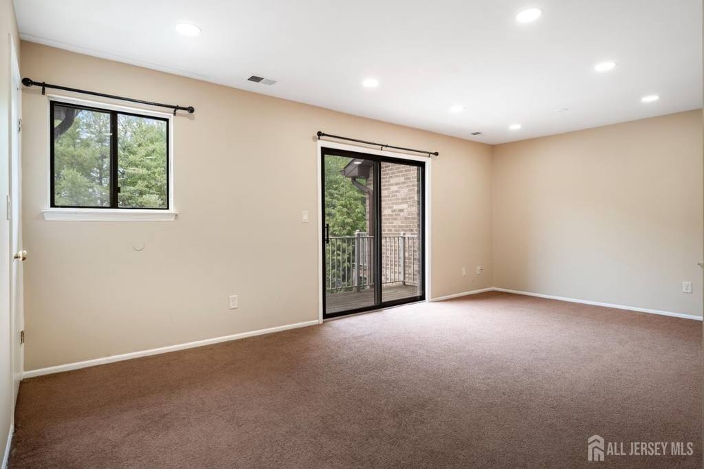 4410 Birchwood Court - Photo 3
