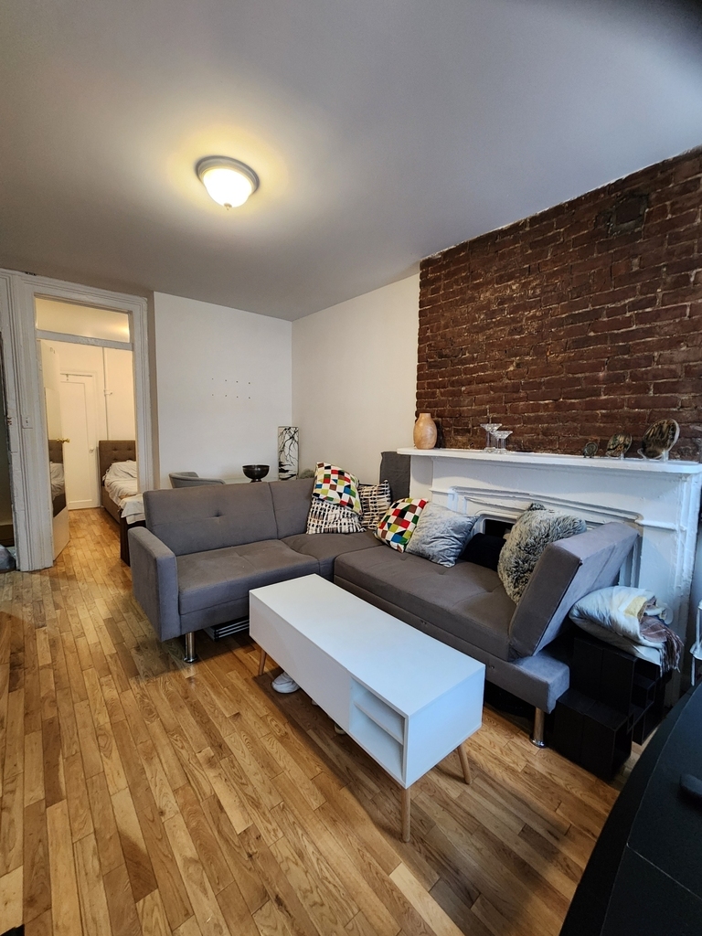 441 West 49th Street - Photo 1