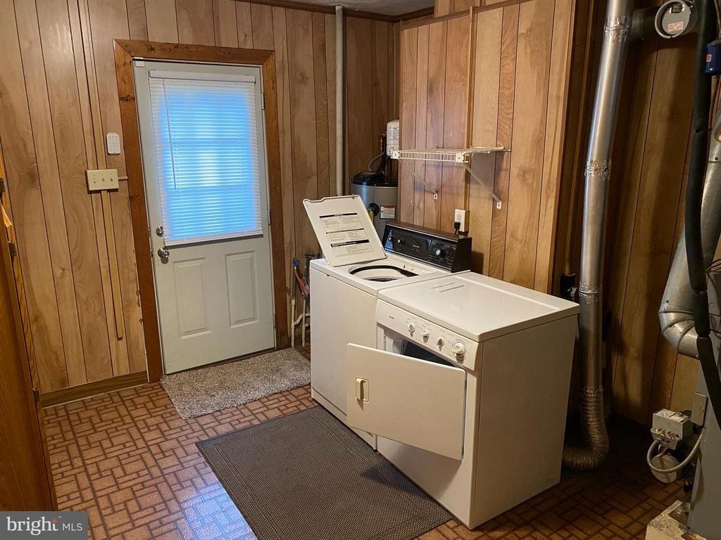 105 Fay Street - Photo 2
